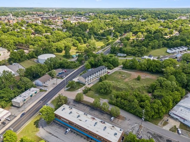 41 W High St Apt D8, Clarksville, TN 37040