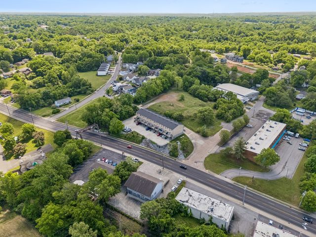 41 W High St Apt D8, Clarksville, TN 37040