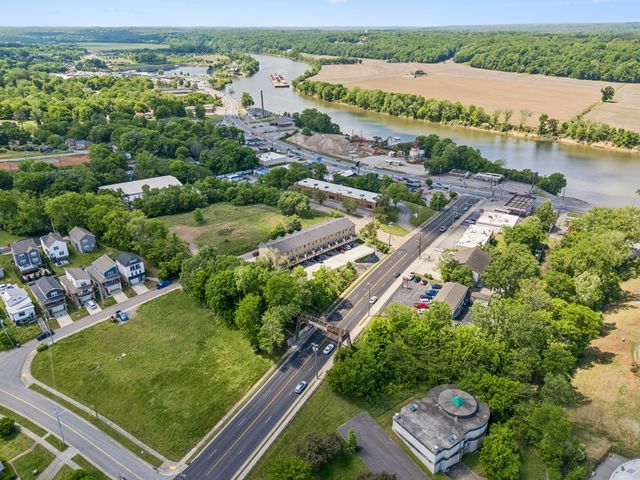41 W High St Apt D8, Clarksville, TN 37040
