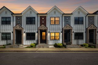 41 W High St Apt D8, Clarksville, TN 37040