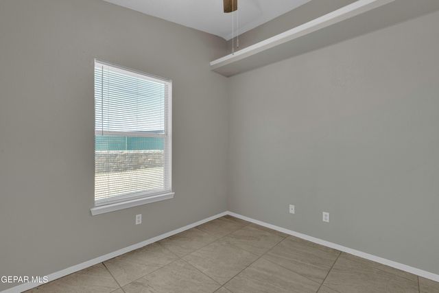 9996 Laurie Jo Lane, Socorro, TX 79927