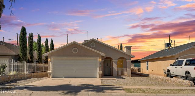 9996 Laurie Jo Lane, Socorro, TX 79927