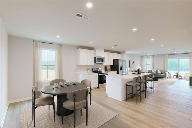 7 Myrtle Meadows Dr, Conway, SC 29526