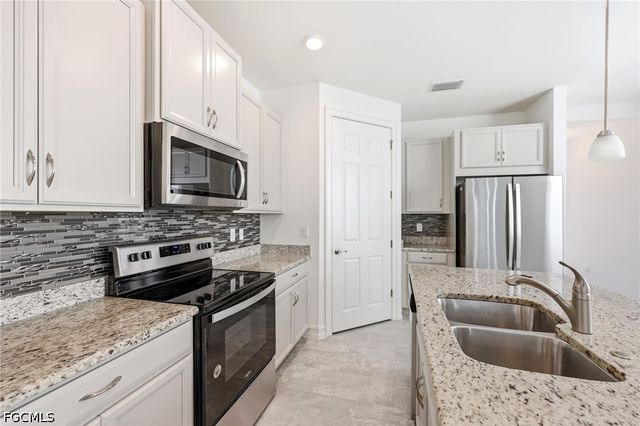 28347 Captiva Shell LOOP, Bonita Springs, FL 34135