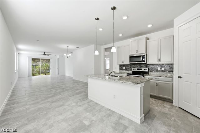 28347 Captiva Shell LOOP, Bonita Springs, FL 34135