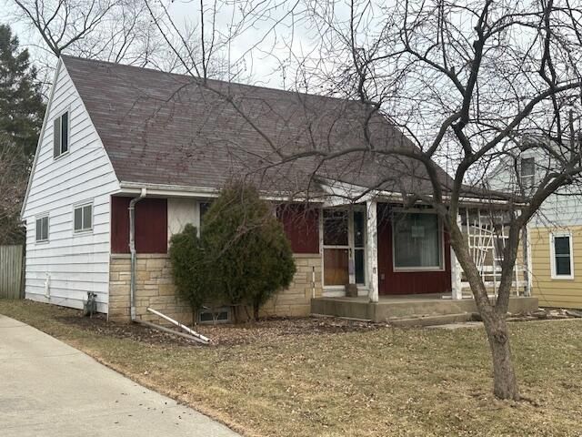 222 N 111th STREET, Wauwatosa, WI 53226