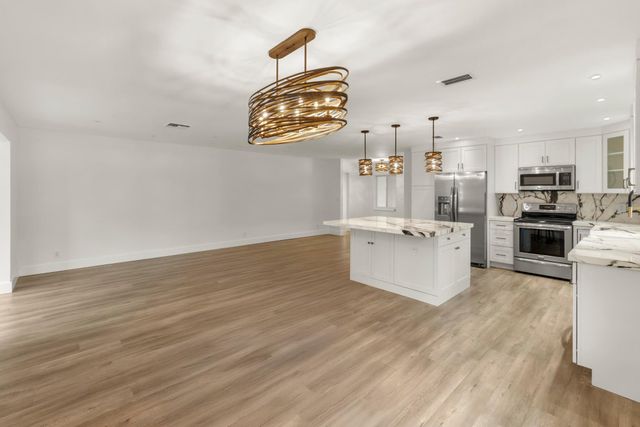 13826 Kaiser Trl, Delray Beach, FL 33484