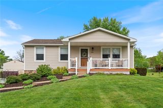 135 Fox Run Rd, Cranberry Twp, PA 16066