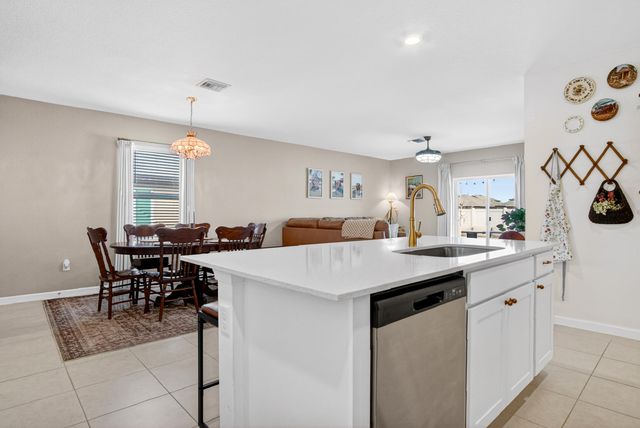 760 Carlyle Way, Fort Pierce, FL 34947