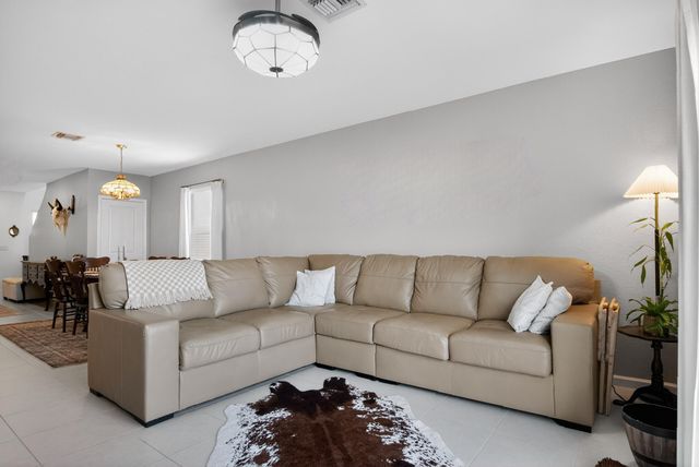 760 Carlyle Way, Fort Pierce, FL 34947