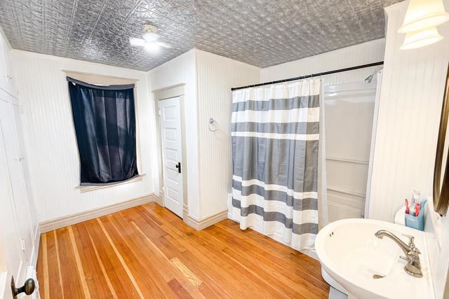 100 6th St SE, Minot, ND 58701