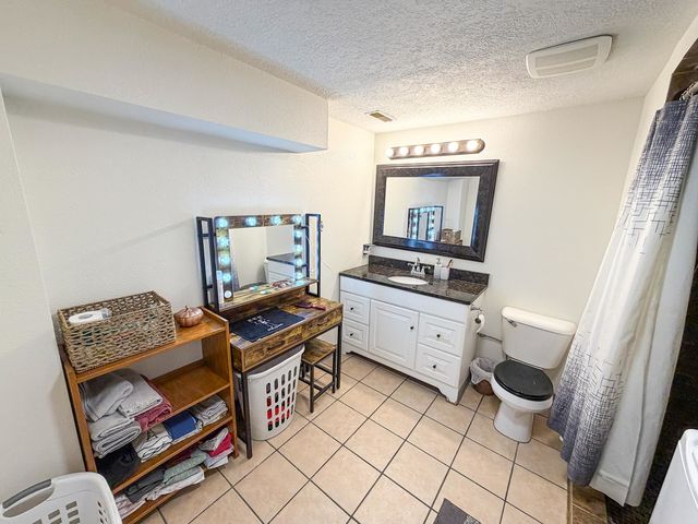 100 6th St SE, Minot, ND 58701