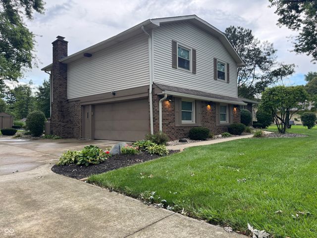 204 S Oak Boulevard Drive, Greenfield, IN 46140