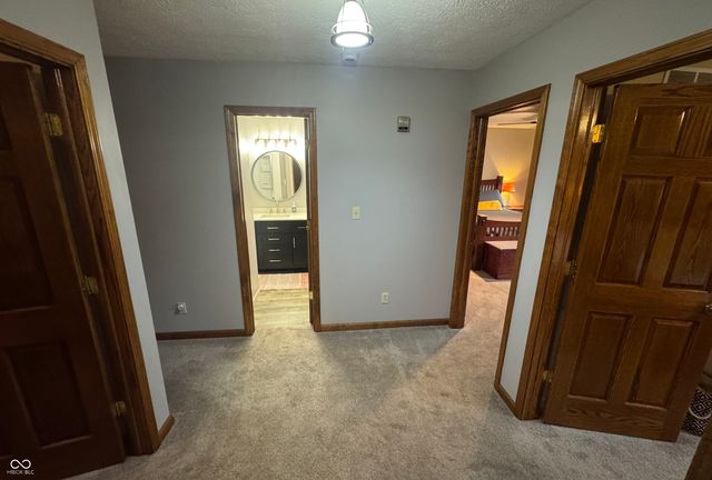 204 S Oak Boulevard Drive, Greenfield, IN 46140