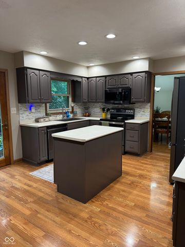 204 S Oak Boulevard Drive, Greenfield, IN 46140