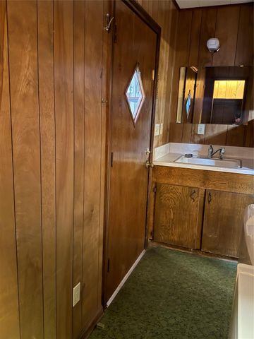 224 Tait Street, Columbus, TX 78934