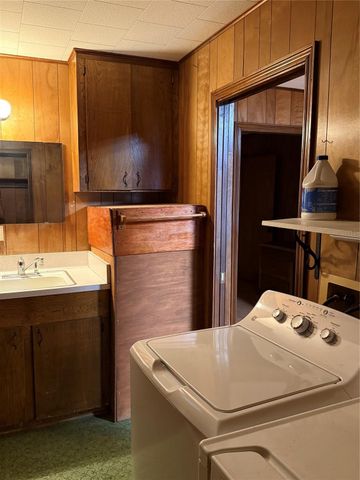 224 Tait Street, Columbus, TX 78934