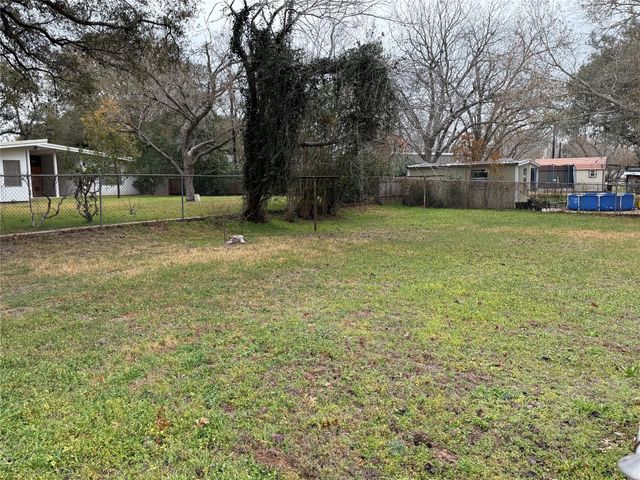 224 Tait Street, Columbus, TX 78934