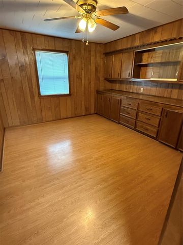 224 Tait Street, Columbus, TX 78934