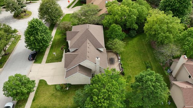 1058 Courtland Place, Aurora, IL 60502