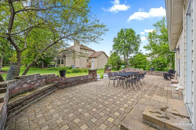 1058 Courtland Place, Aurora, IL 60502