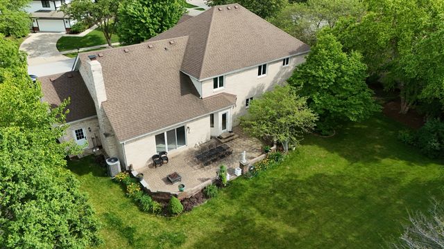 1058 Courtland Place, Aurora, IL 60502