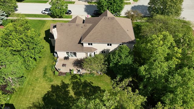 1058 Courtland Place, Aurora, IL 60502