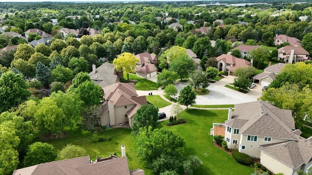 1058 Courtland Place, Aurora, IL 60502