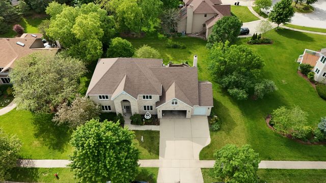 1058 Courtland Place, Aurora, IL 60502