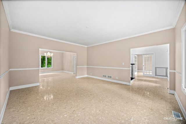 1058 Courtland Place, Aurora, IL 60502