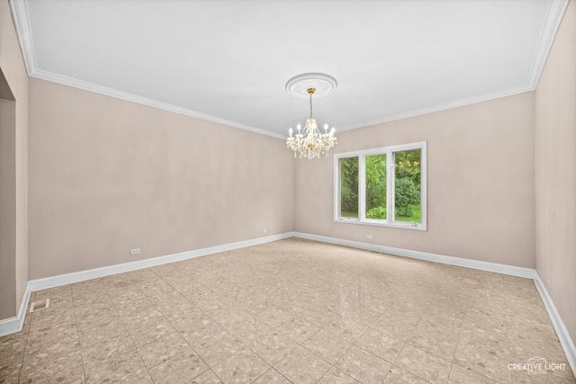 1058 Courtland Place, Aurora, IL 60502