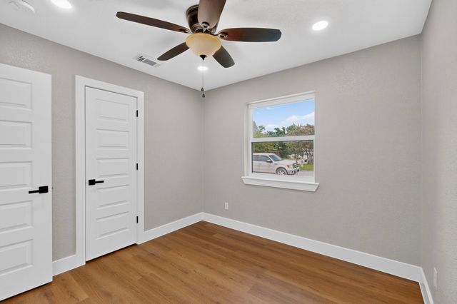 4819 Navajo Trail, Balch Springs, TX 75180