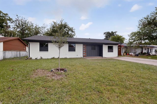 4819 Navajo Trail, Balch Springs, TX 75180