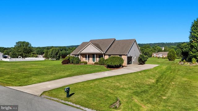 473 NATHANIEL DR, Martinsburg, WV 25403
