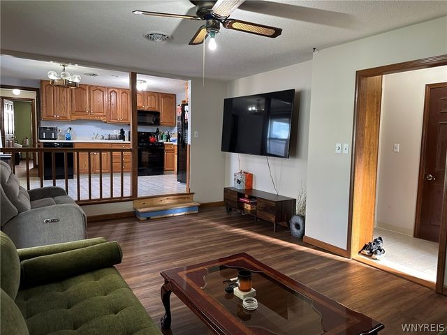 262 Wayside Drive, Lancaster, NY 14043