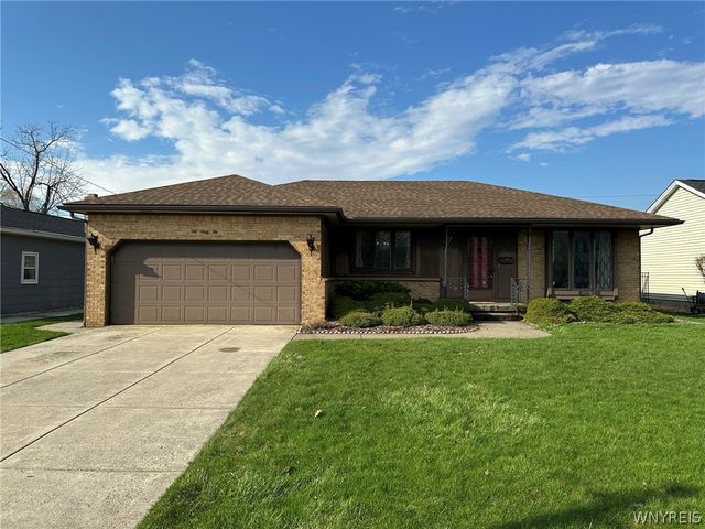 262 Wayside Drive, Lancaster, NY 14043