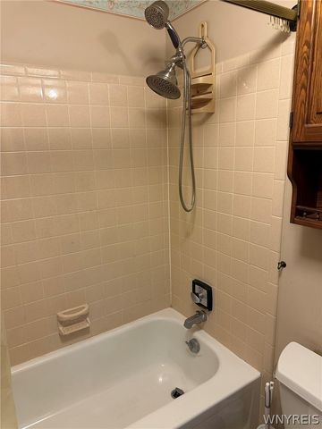 262 Wayside Drive, Lancaster, NY 14043