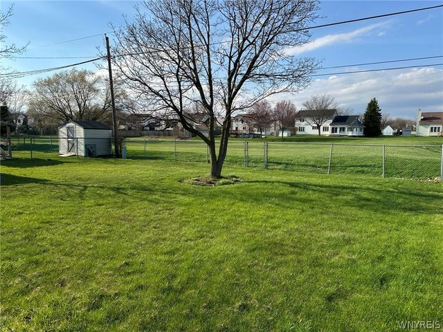 262 Wayside Drive, Lancaster, NY 14043