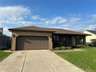 262 Wayside Drive, Lancaster, NY 14043