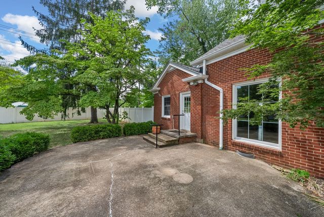 2802 Cox Mill Road, Hopkinsville, KY 42240