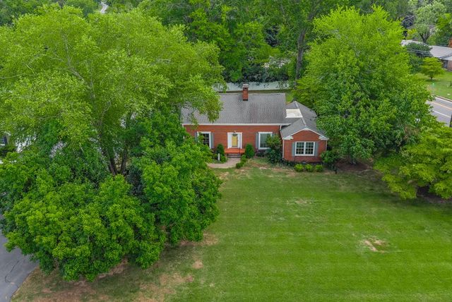 2802 Cox Mill Road, Hopkinsville, KY 42240