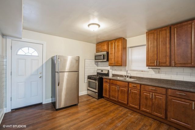 504 W 32nd Street 2F, Chicago, IL 60616