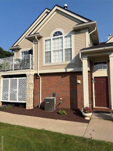 28242 Oakmonte Circle, New Hudson, MI 48165