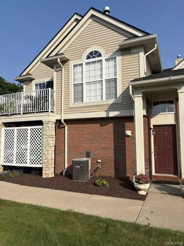28242 Oakmonte Circle, New Hudson, MI 48165