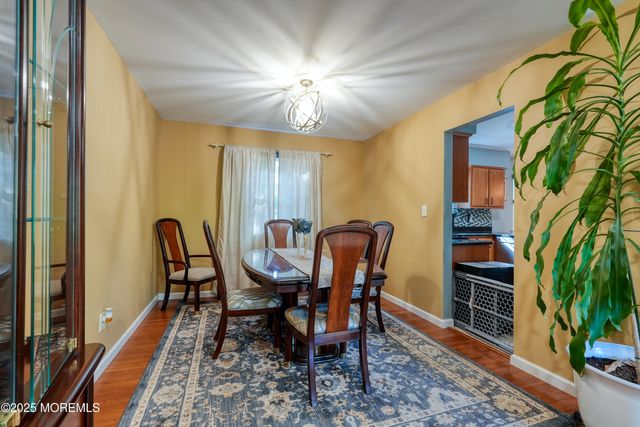 14 Cobblestone Court, Howell, NJ 07731