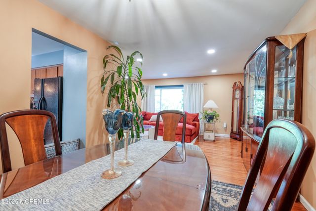 14 Cobblestone Court, Howell, NJ 07731