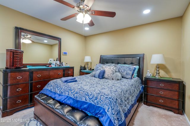 14 Cobblestone Court, Howell, NJ 07731