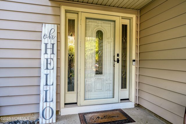 14 Cobblestone Court, Howell, NJ 07731