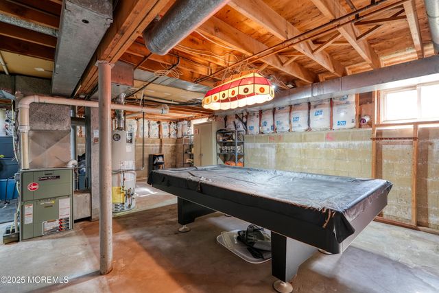 14 Cobblestone Court, Howell, NJ 07731