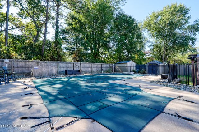 14 Cobblestone Court, Howell, NJ 07731